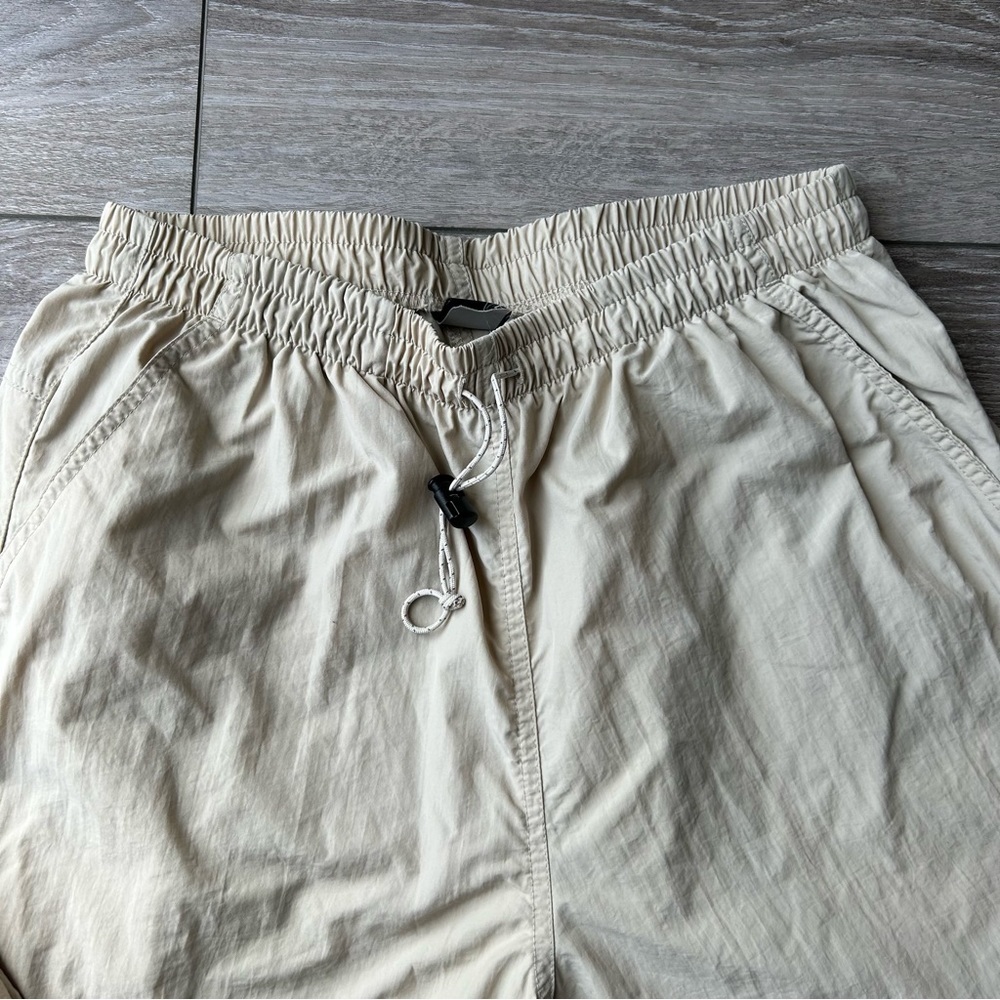 MEC Nylon Elastic Waist Straight Leg Tan Colour Outdoor Pants Made in Canada - Picture 7 of 16